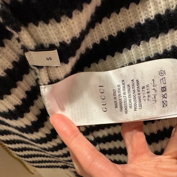 Gucci, Brand new with tags. wool/cashmere blend cardigan - Picture 3 of 10